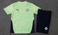 Maglia da allenamento e pantaloncini del Manchester City 25/26