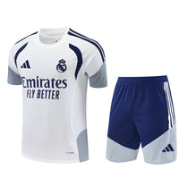 Maglia da allenamento e pantaloncini del Real Madrid 26/27