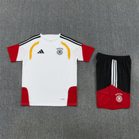 Maglia e pantaloncini da allenamento Germania 25/26