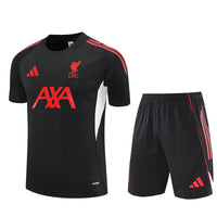 Maglia da allenamento e pantaloncini del Liverpool 25/26
