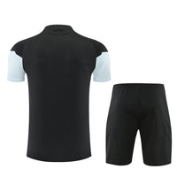 Maglia da allenamento e pantaloncini del Liverpool 26/27