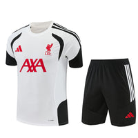 Maglia da allenamento e pantaloncini del Liverpool 26/27