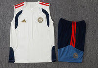 Maglia da allenamento e pantaloncini del Bayern 26/27