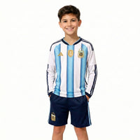 T-shirt e Pantaloncini per Bambino Argentina Home 26/27 - CON TOPPA DEL CAMPIONE DELLA COPPA DEL MONDO - Manica Lunga