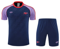 Maglia da allenamento e pantaloncini del Arsenal 24/25