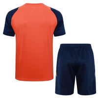 Maglia da allenamento e pantaloncini del Manchester United 24/25