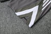 Maglia da allenamento e pantaloncini del Real Madrid 25/26