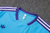 Maglia da allenamento e pantaloncini del Real Madrid 25/26