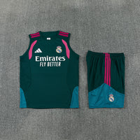 Maglia da allenamento e pantaloncini del Real Madrid 26/27