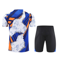 Maglia da allenamento e pantaloncini del Real Madrid 25/26