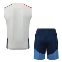 Maglia da allenamento e pantaloncini del Bayern 26/27