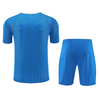 Maglia da allenamento e pantaloncini del Real Madrid 25/26