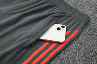 Maglia da allenamento e pantaloncini del Bayern 25/26