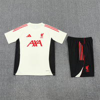 Maglia da allenamento e pantaloncini del Liverpool 25/26
