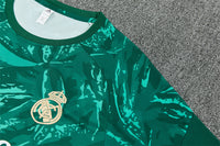 Maglia da allenamento e pantaloncini del Real Madrid 26/27