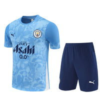 Maglia da allenamento e pantaloncini del Manchester City 25/26