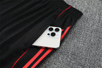 Maglia da allenamento e pantaloncini del Liverpool 25/26
