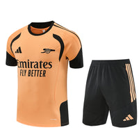 Maglia da allenamento e pantaloncini del Arsenal 26/27