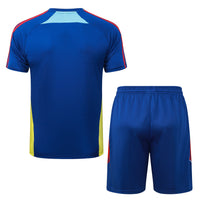 Maglia da allenamento e pantaloncini del Arsenal 25/26