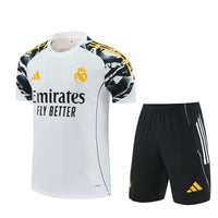 Maglia da allenamento e pantaloncini del Real Madrid X Marvel 25/26