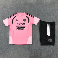 Maglia da allenamento e pantaloncini del Inter Miami 26/27
