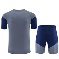 Maglia da allenamento e pantaloncini del Bayern 26/27