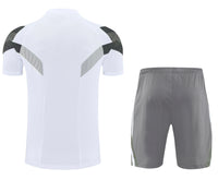 Maglia da allenamento e pantaloncini del Real Madrid 25/26