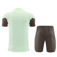 Maglia da allenamento e pantaloncini del Real Madrid 25/26