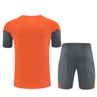Maglia da allenamento e pantaloncini del Bayern 25/26
