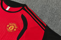 Maglia da allenamento e pantaloncini del Manchester United 26/27