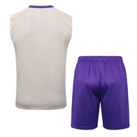 Maglia da allenamento e pantaloncini del Real Madrid 25/26