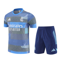 Maglia da allenamento e pantaloncini del Real Madrid 25/26