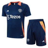 Maglia da allenamento e pantaloncini del Manchester United 24/25