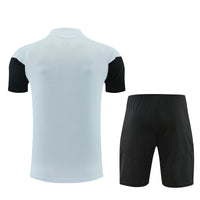 Maglia da allenamento e pantaloncini del Liverpool 26/27