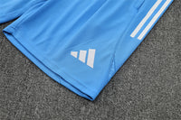 Maglia da allenamento e pantaloncini del Real Madrid 25/26
