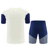 Maglia da allenamento e pantaloncini del Bayern 26/27