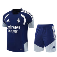 Maglia da allenamento e pantaloncini del Real Madrid 26/27